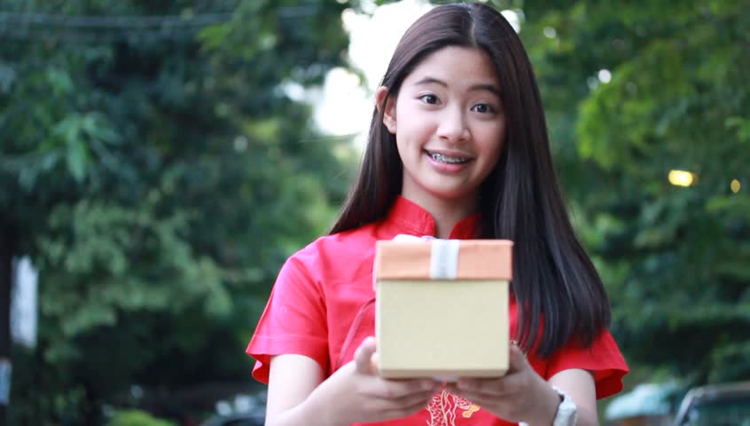 Thai cute girl photos: Thai Teen Girl university 