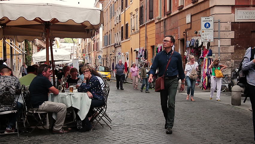 I turisti a Roma visti dai romani