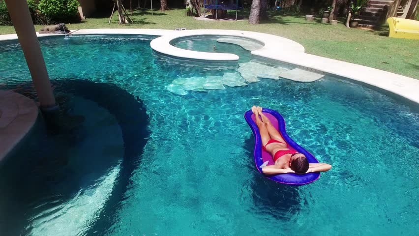 hot sexy girl nude getting fucked animation female naked in the pool