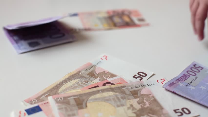 money spreading money spreading