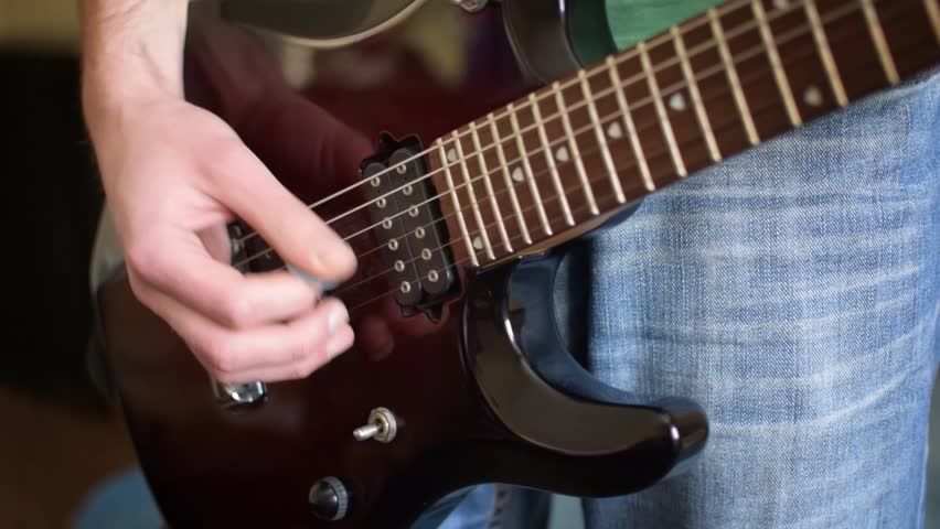 hand-position-for-guitar-chords-real-guitar-lessons-by-tomas-michaud