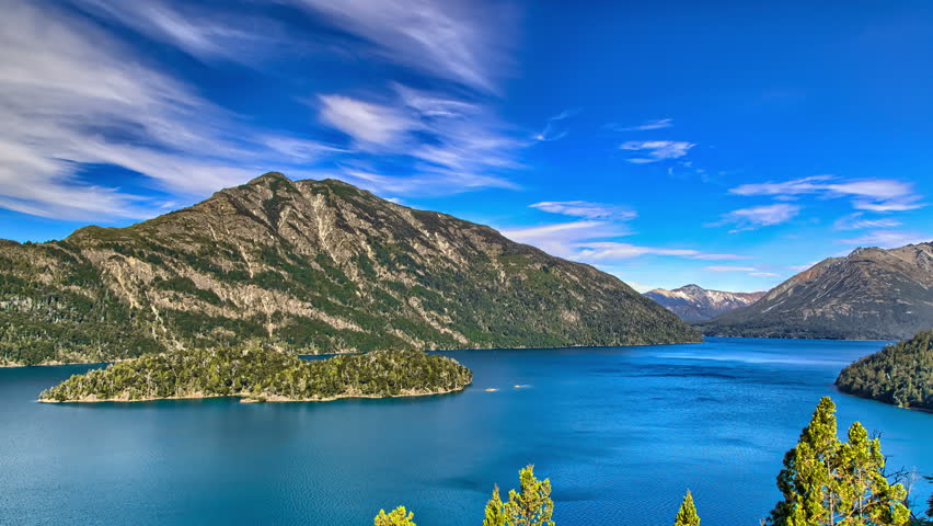 Blue lake and mountains timelapse, 4K nature, blue sky and moving ...