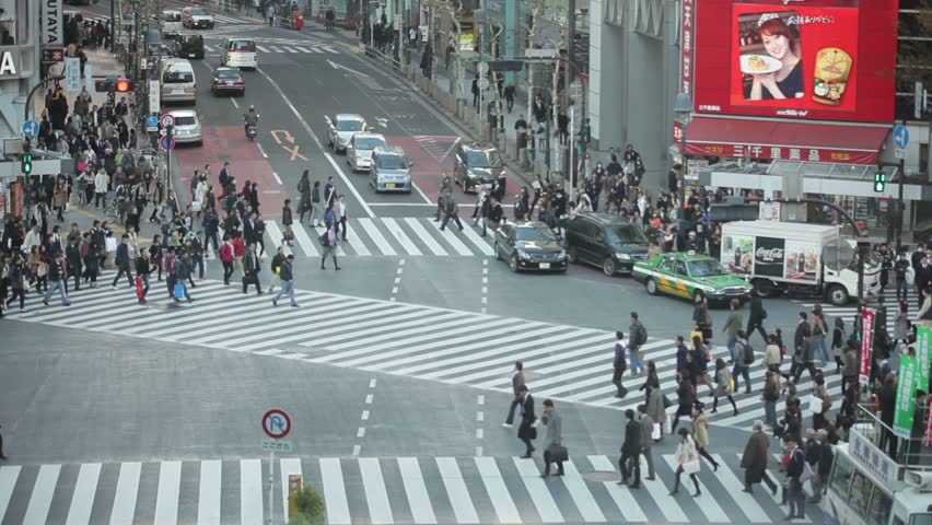 TOKYO - NOVEMBER 25: People Crossing Street At Hachiko Crossroad In ...