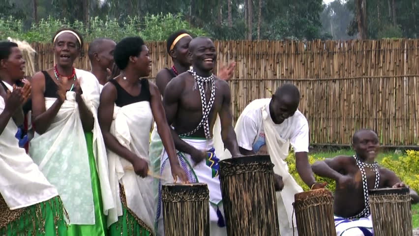 VIRUNGA, RWANDA, AFRICA - CIRCA DEC, 2011: Masai Dancers With ...